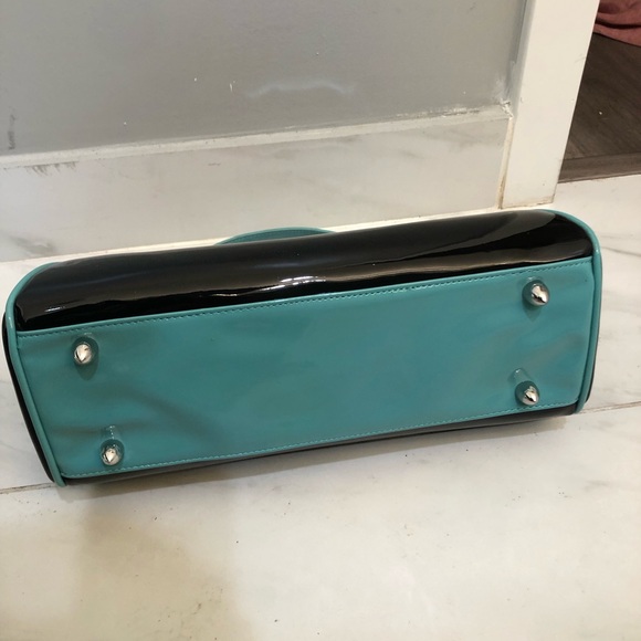 Brand New Pinup Couture Handbag - Picture 3 of 5